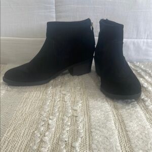 Elegant Black Ankle Boots